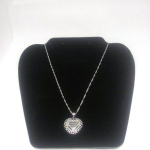 Jewelry - ON SALE NEW Silver Heart shaped pendant necklace Jewelry - ON SALE NEW Silver Heart shaped pendant necklace